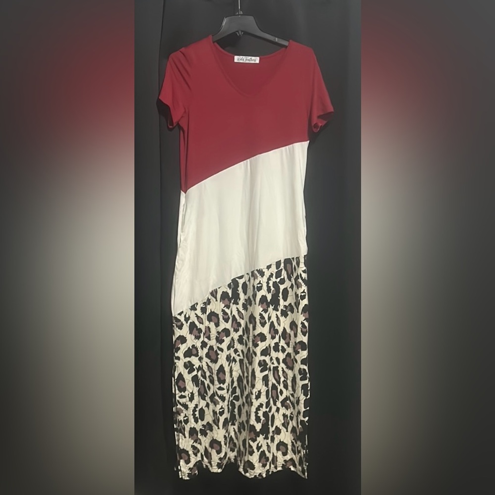 Women’s V-neck short-sleeved maxi dress small